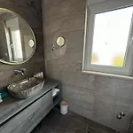 וילה Mario פורץ